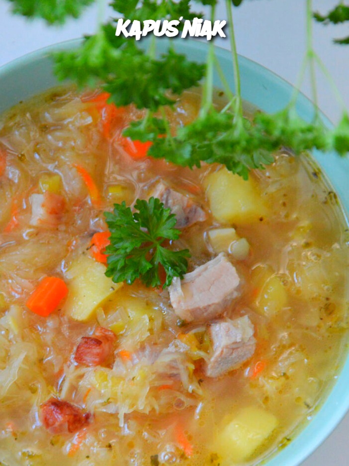 Kapuśniak: A Hearty Polish Cabbage Soup