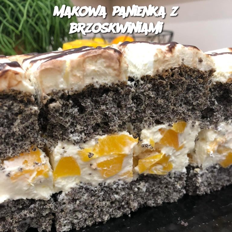 Makowa Panienka z Brzoskwiniami (Poppy Seed Maiden with Peaches)