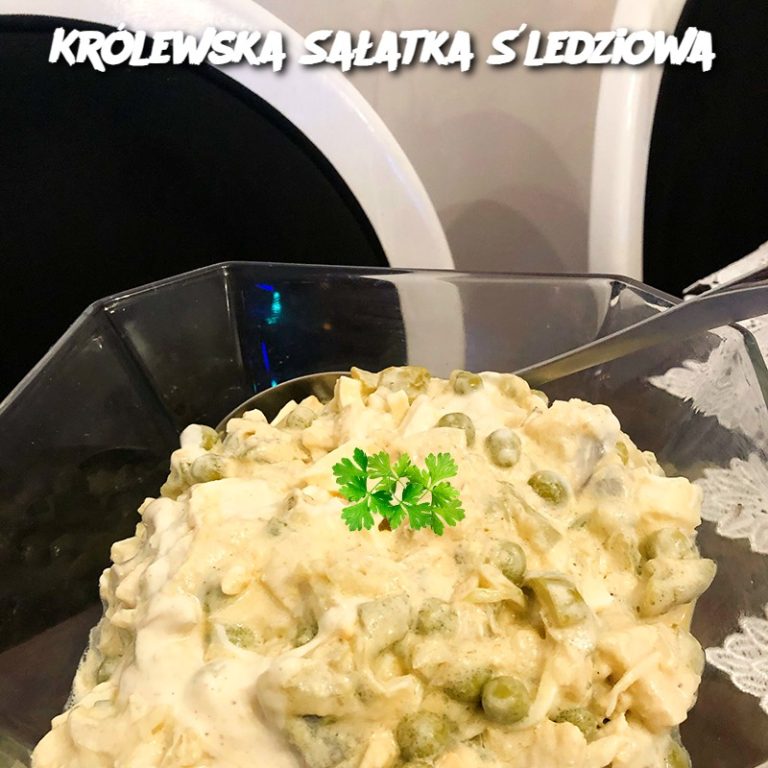 Królewska Sałatka Śledziowa: A Traditional Polish Herring Salad