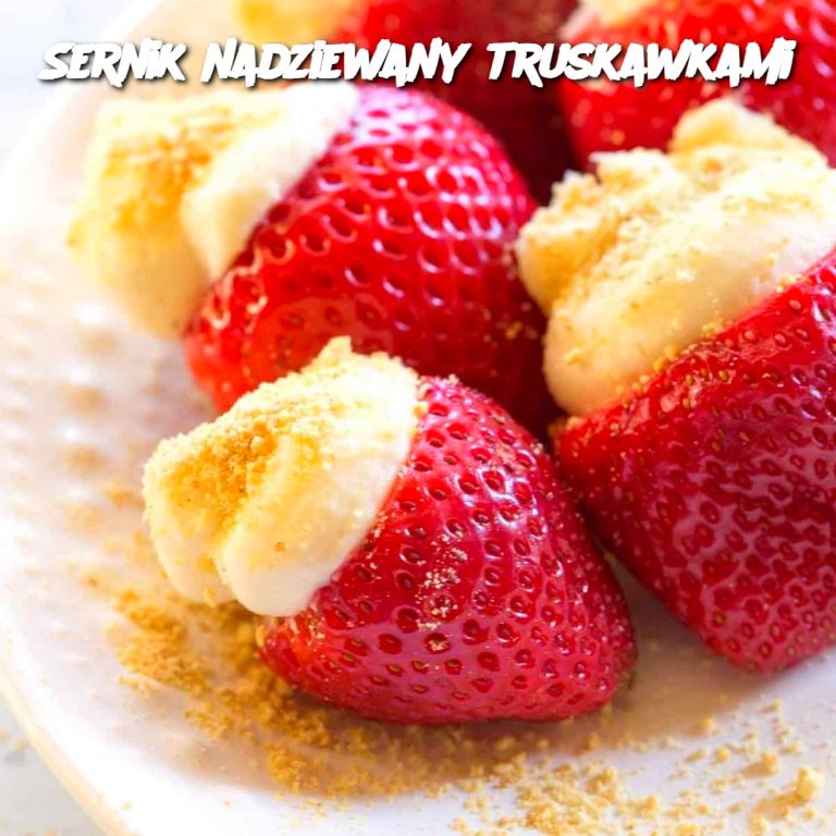 Sernik nadziewany truskawkami