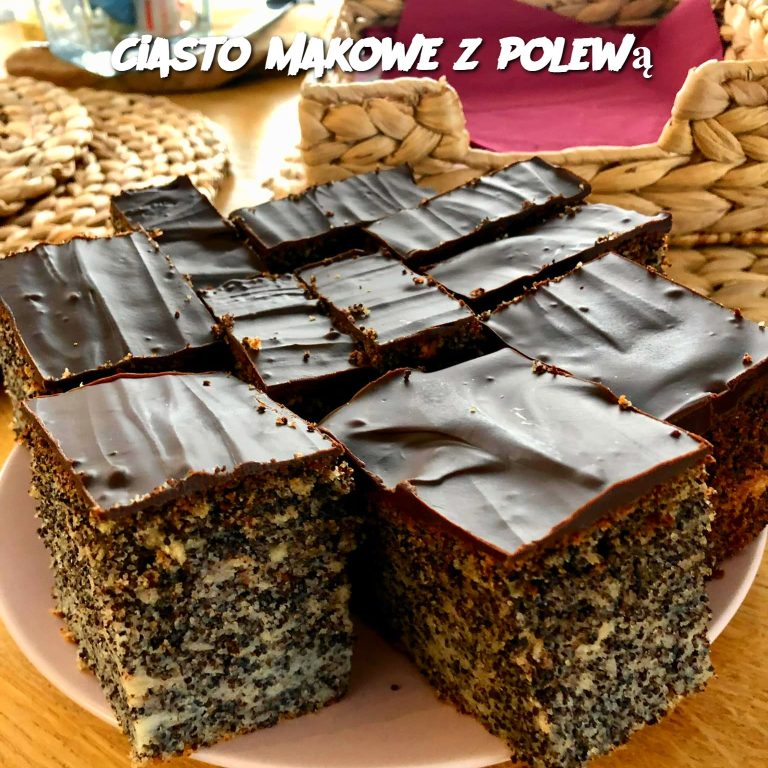 Ciasto Makowe z Polewą (Poppy Seed Cake with Icing)