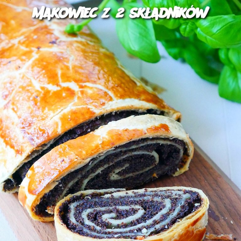 Makowiec z 2 Składników (Two-Ingredient Poppy Seed Roll)