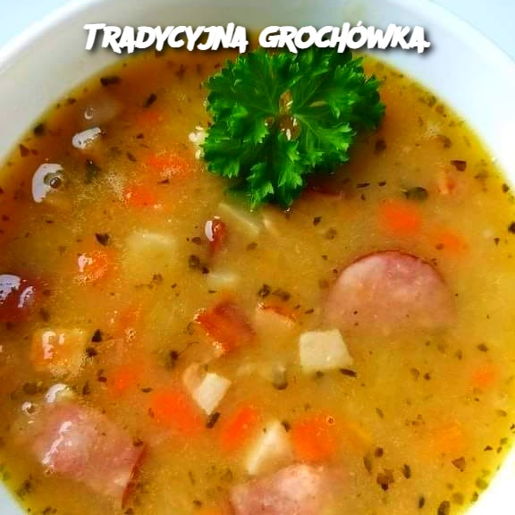 Tradycyjna Grochówka: A Hearty Polish Pea Soup