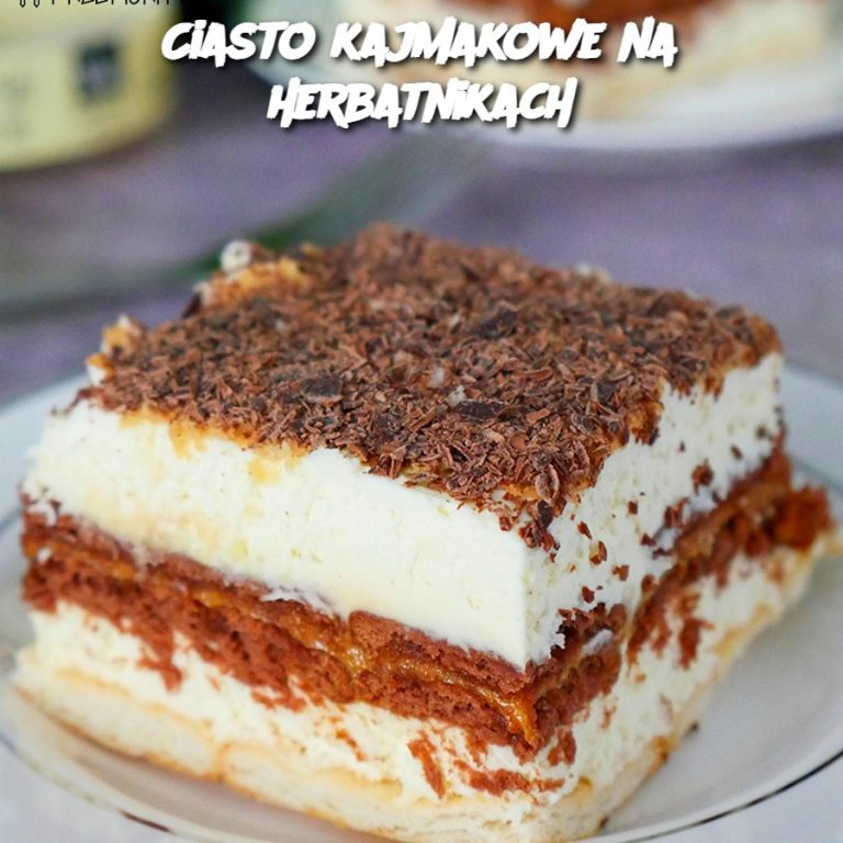 Ciasto Kajmakowe na Herbatnikach: A Sweet Treat with Layers of Delight