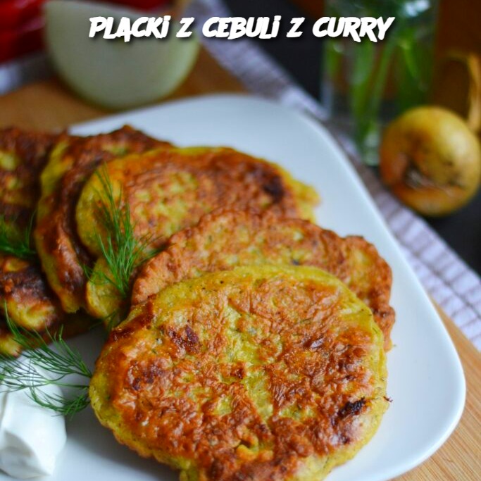 Placki z cebuli z curry: Smak orientu w polskim wydaniu