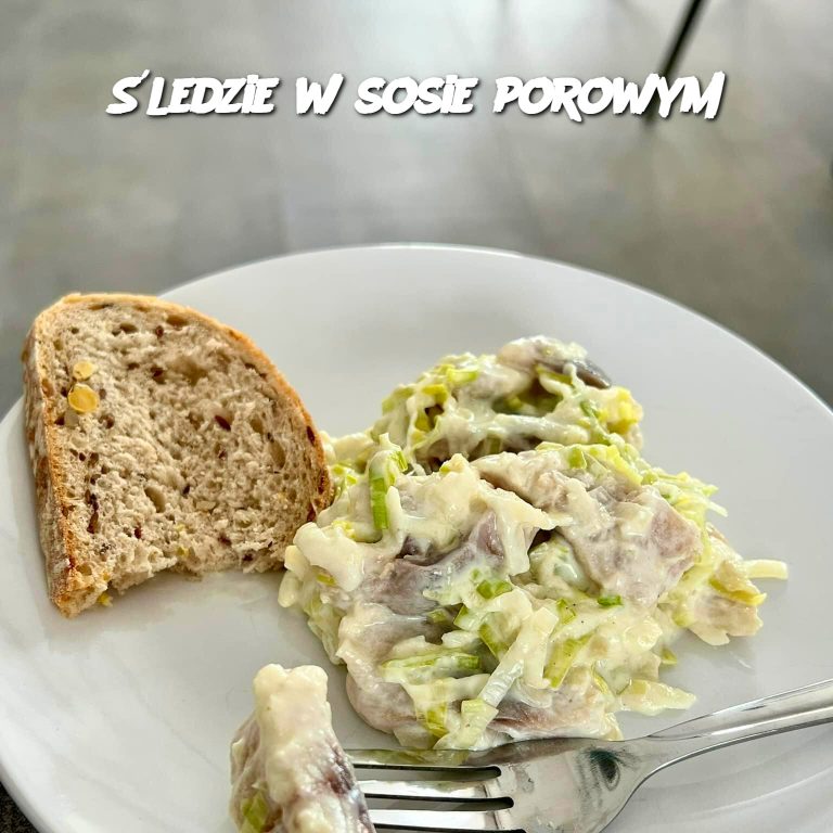 Śledzie w Sosie Porowym (Herring in Leek Sauce)