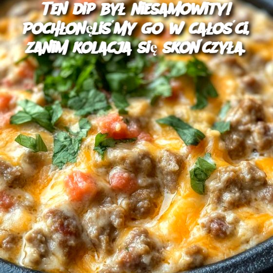 Ten dip był niesamowity! Pochłonęliśmy go w całości, zanim kolacja się skończyła.