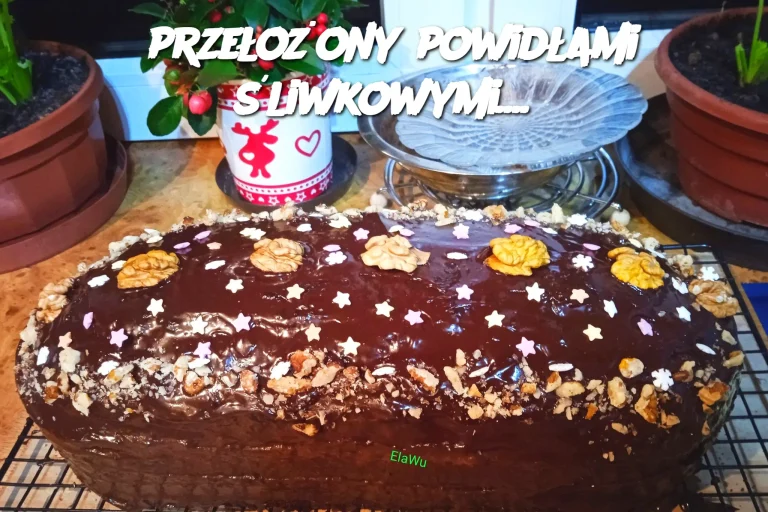  przełożony powidłami śliwkowymi