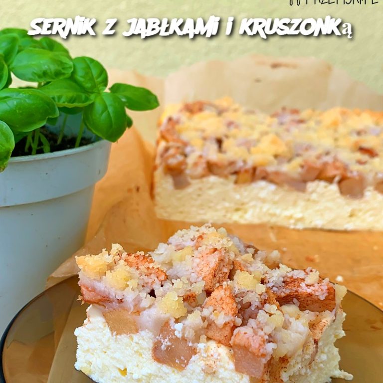 Sernik z jabłkami i kruszonką